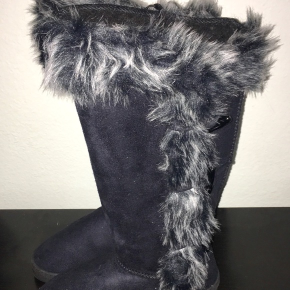 NWT - Picture 3 of 3